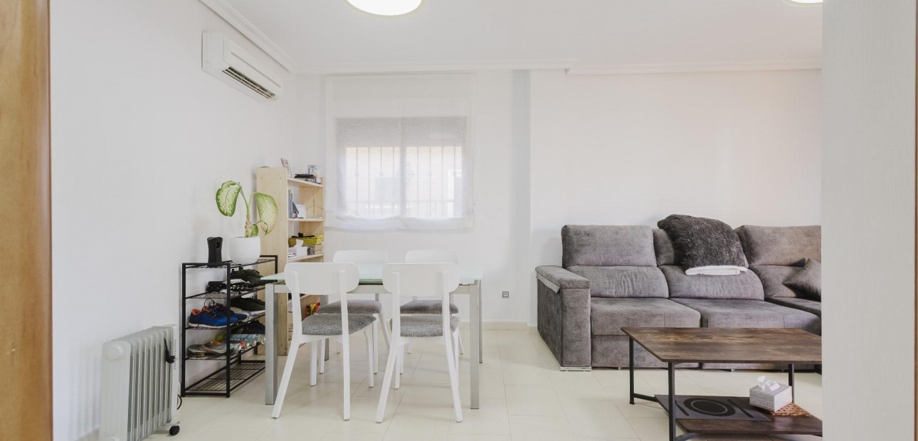 Herverkoop - Villa -
Torrevieja - Aguas Nuevas