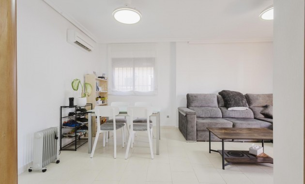 Herverkoop - Villa -
Torrevieja - Aguas Nuevas