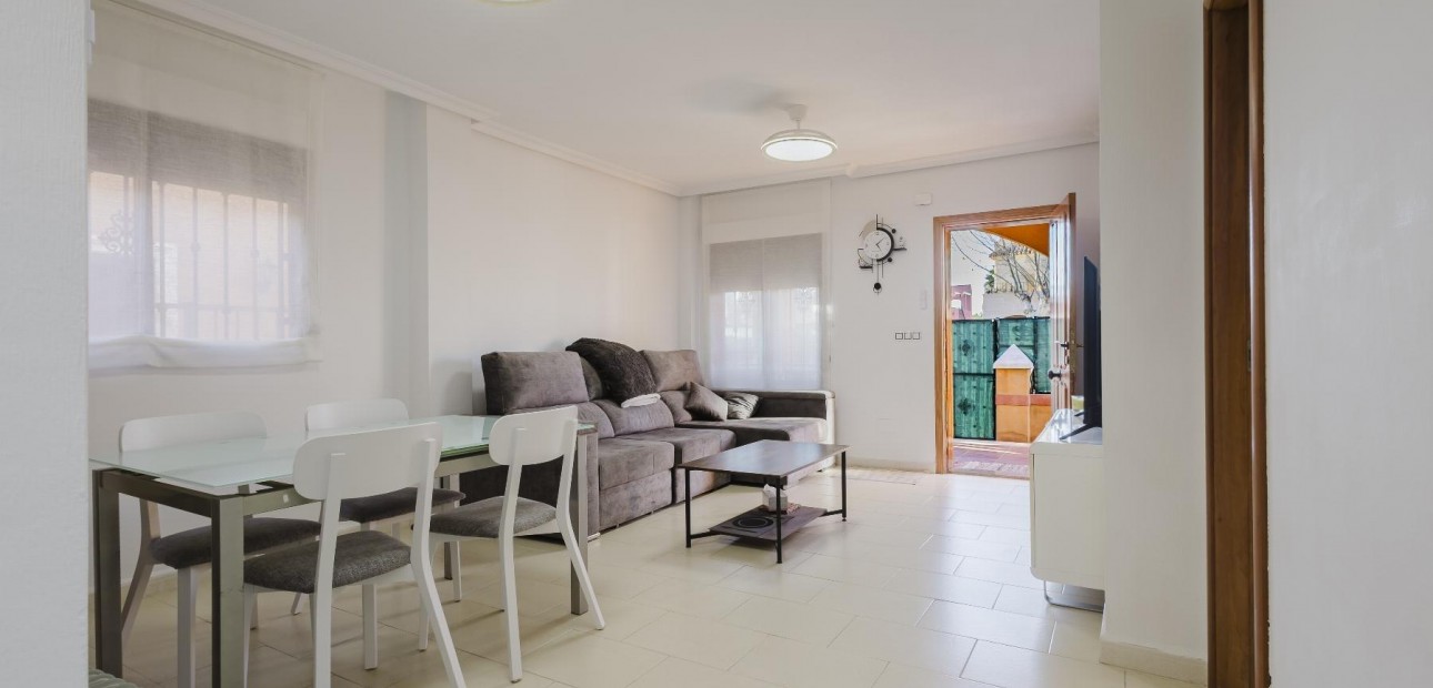 Herverkoop - Villa -
Torrevieja - Aguas Nuevas