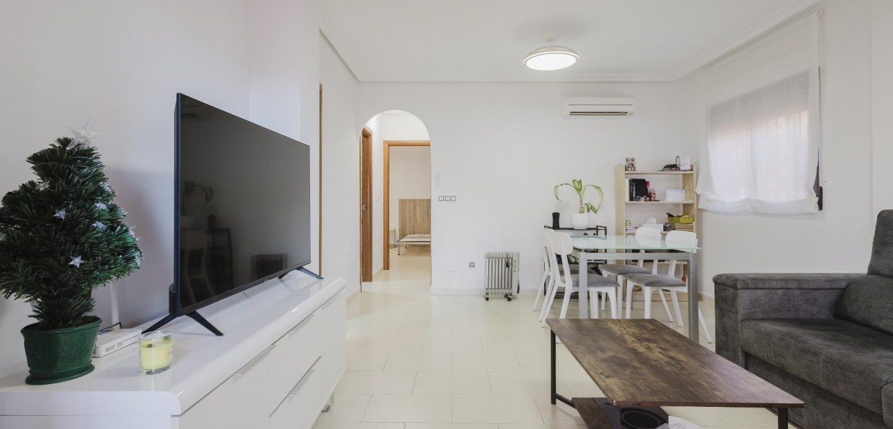 Herverkoop - Villa -
Torrevieja - Aguas Nuevas