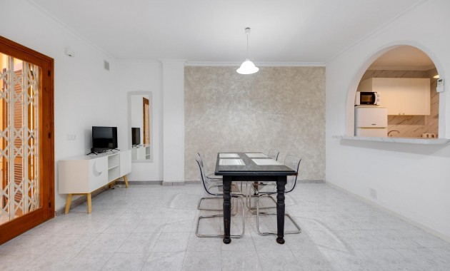 Herverkoop - Appartement / flat -
Torrevieja - Estacion de autobuses
