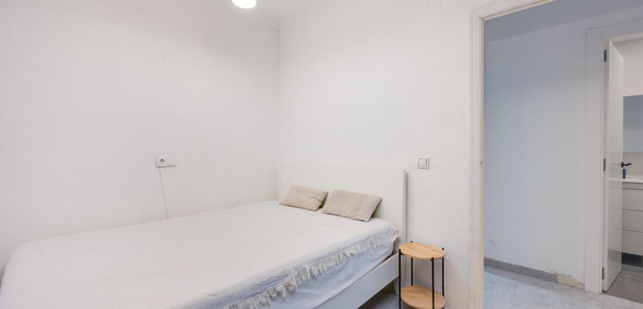 Herverkoop - Appartement / flat -
Torrevieja - Estacion de autobuses