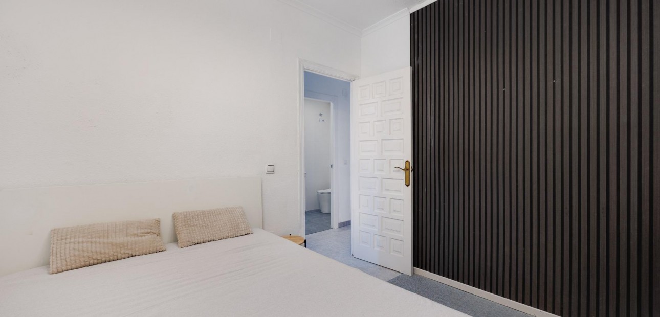 Herverkoop - Appartement / flat -
Torrevieja - Estacion de autobuses
