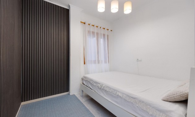 Herverkoop - Appartement / flat -
Torrevieja - Estacion de autobuses