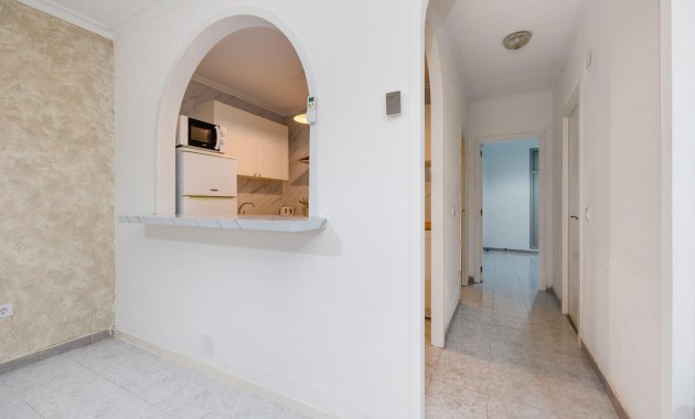 Herverkoop - Appartement / flat -
Torrevieja - Estacion de autobuses