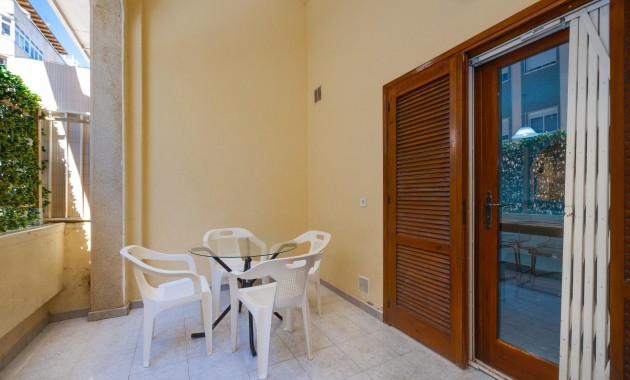 Herverkoop - Appartement / flat -
Torrevieja - Estacion de autobuses