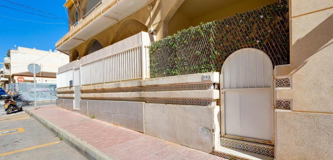 Herverkoop - Appartement / flat -
Torrevieja - Estacion de autobuses