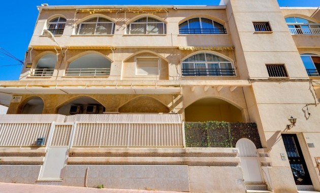 Herverkoop - Appartement / flat -
Torrevieja - Estacion de autobuses