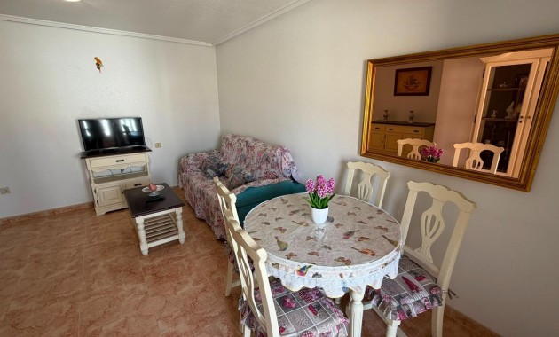 Herverkoop - Appartement / flat -
Torrevieja - Centro