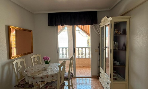 Herverkoop - Appartement / flat -
Torrevieja - Centro