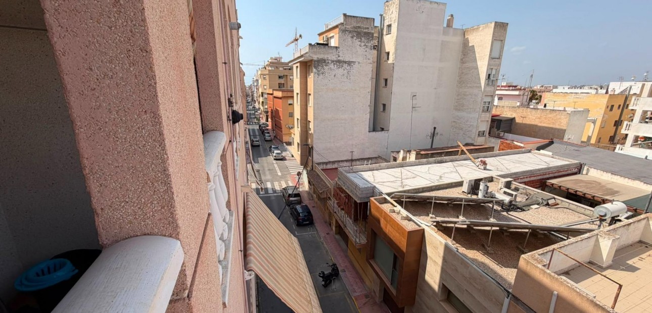Herverkoop - Appartement / flat -
Torrevieja - Centro