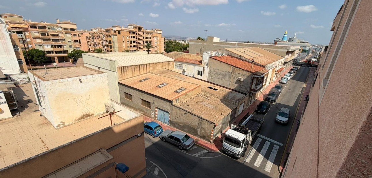 Herverkoop - Appartement / flat -
Torrevieja - Centro