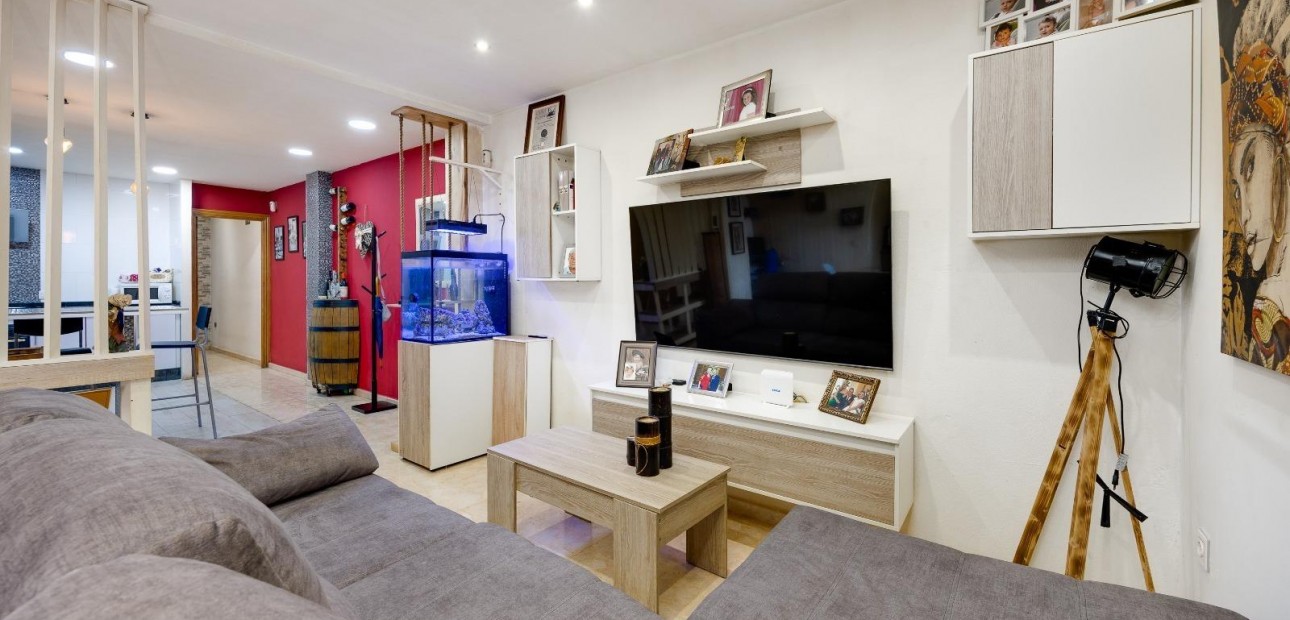 Sale - Apartment / flat -
Torrevieja - torrevieja