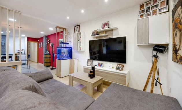 Sale - Apartment / flat -
Torrevieja - torrevieja
