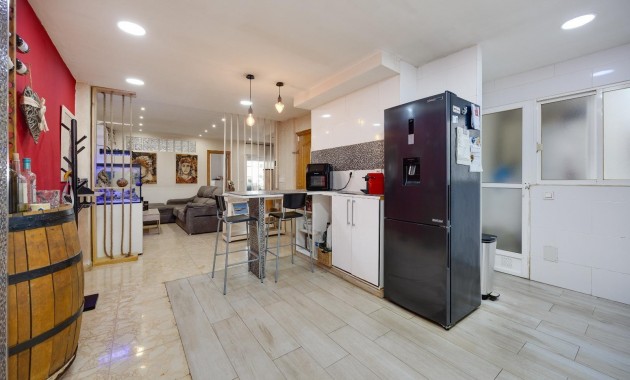 Sale - Apartment / flat -
Torrevieja - torrevieja