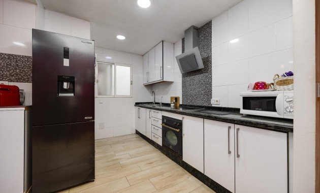 Sale - Apartment / flat -
Torrevieja - torrevieja