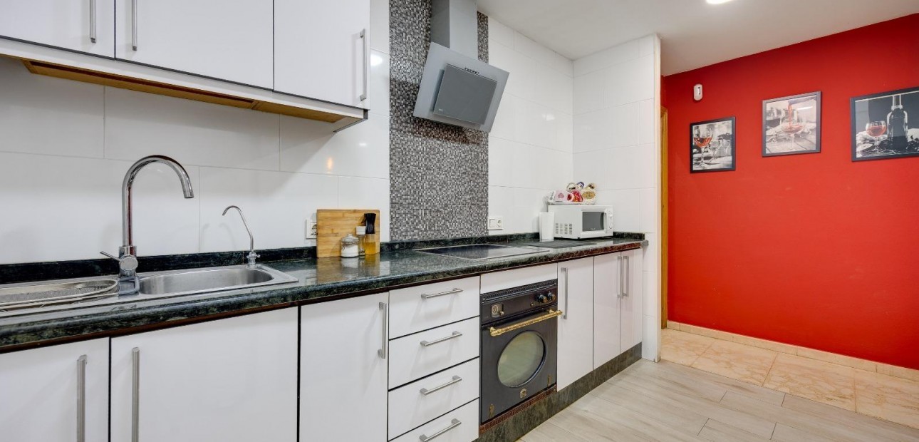 Sale - Apartment / flat -
Torrevieja - torrevieja