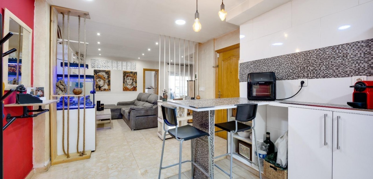 Sale - Apartment / flat -
Torrevieja - torrevieja