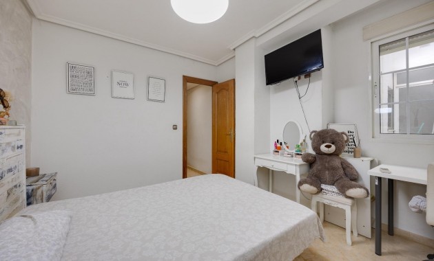 Sale - Apartment / flat -
Torrevieja - torrevieja