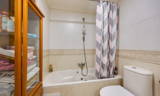 Sale - Apartment / flat -
Torrevieja - torrevieja