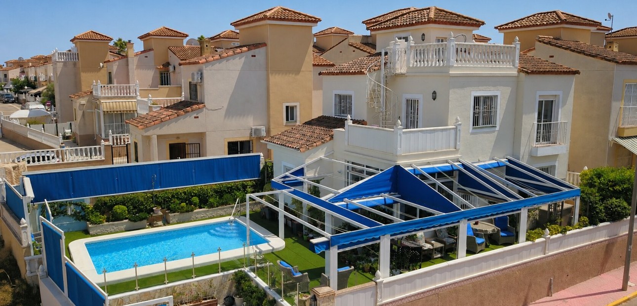 Herverkoop - Detached Villa -
Algorfa - Montebello