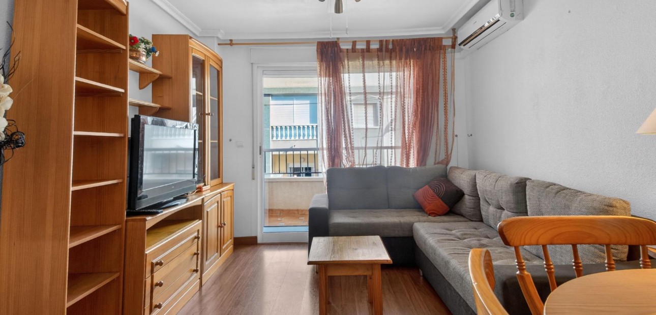 Herverkoop - Appartement / flat -
Torrevieja - Torrevieja - Centre