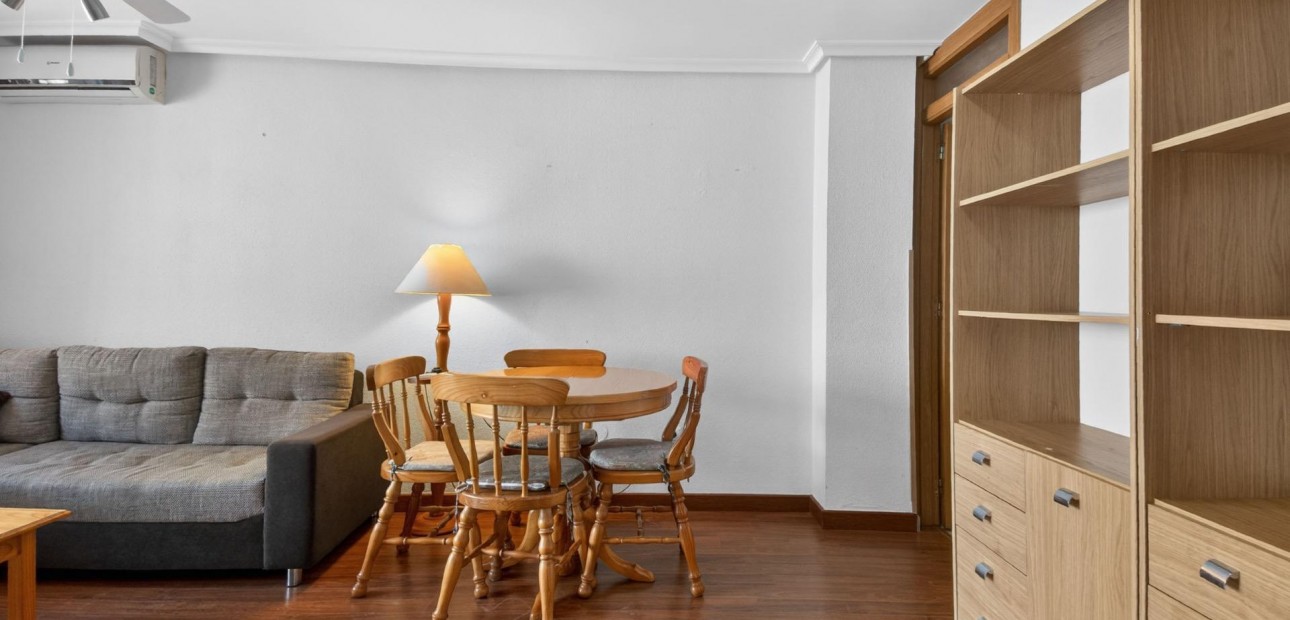 Herverkoop - Appartement / flat -
Torrevieja - Torrevieja - Centre