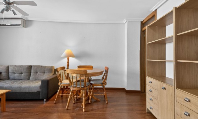 Herverkoop - Appartement / flat -
Torrevieja - Torrevieja - Centre