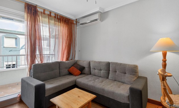 Herverkoop - Appartement / flat -
Torrevieja - Torrevieja - Centre