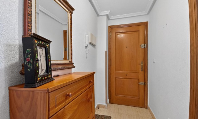 Herverkoop - Appartement / flat -
Torrevieja - Torrevieja - Centre