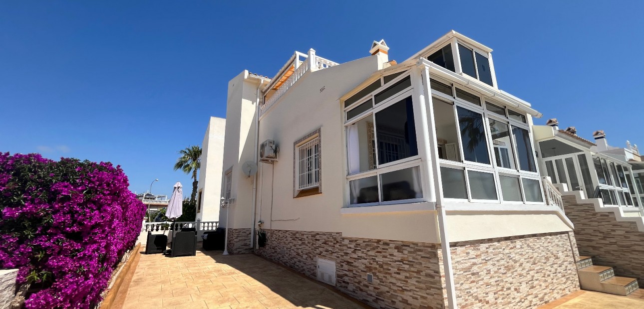 Herverkoop - Quad Villa -
Orihuela Costa - Playa Flamenca