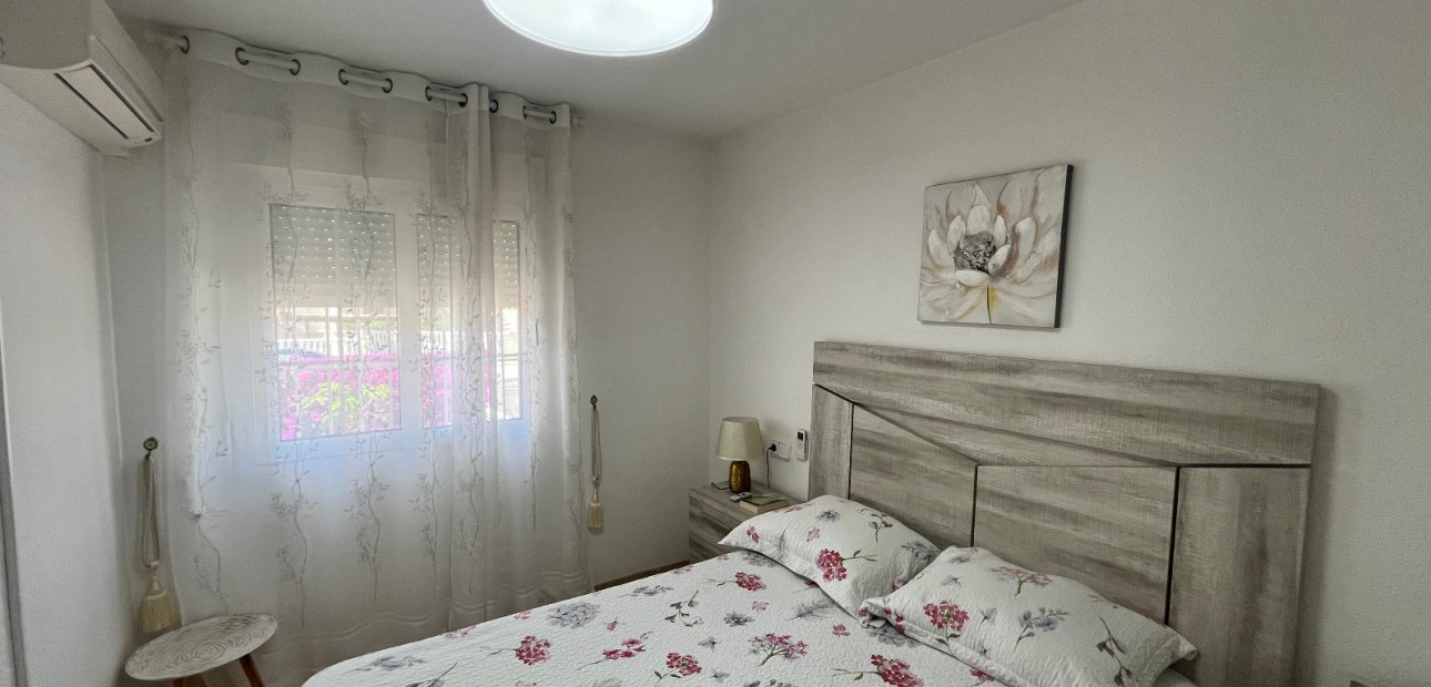 Herverkoop - Quad Villa -
Orihuela Costa - Playa Flamenca