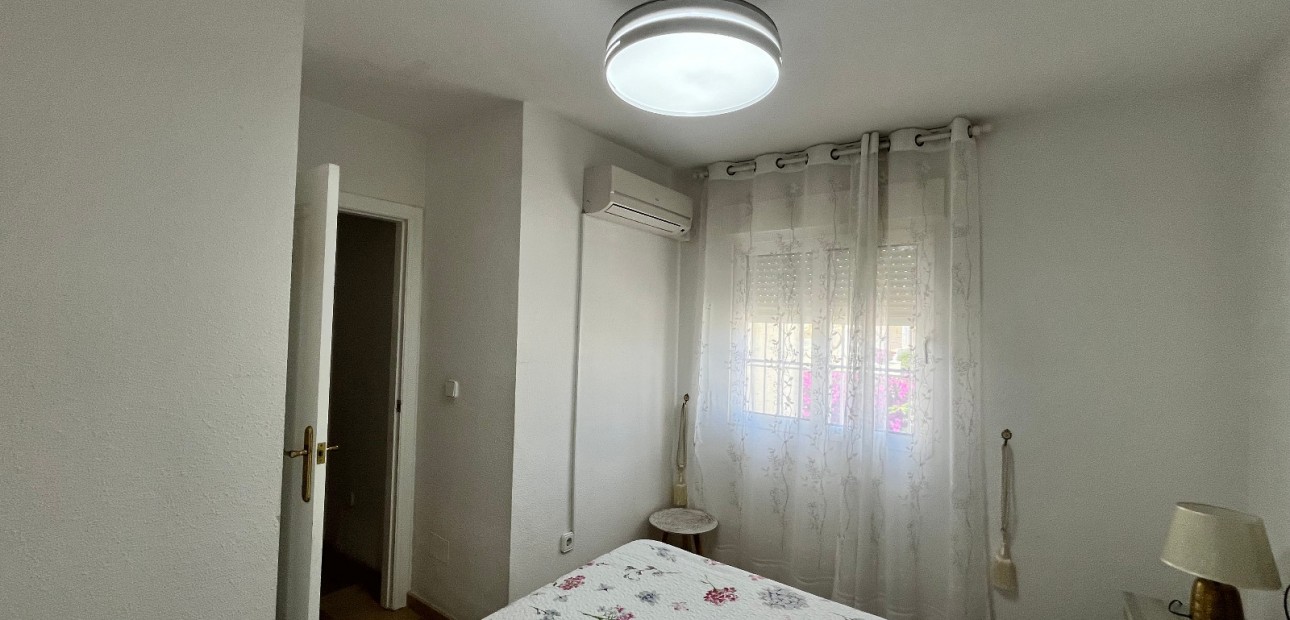 Herverkoop - Quad Villa -
Orihuela Costa - Playa Flamenca