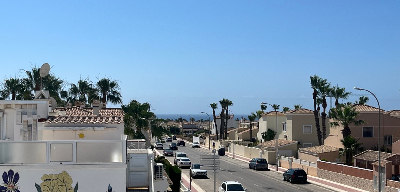 Herverkoop - Quad Villa -
Orihuela Costa - Playa Flamenca