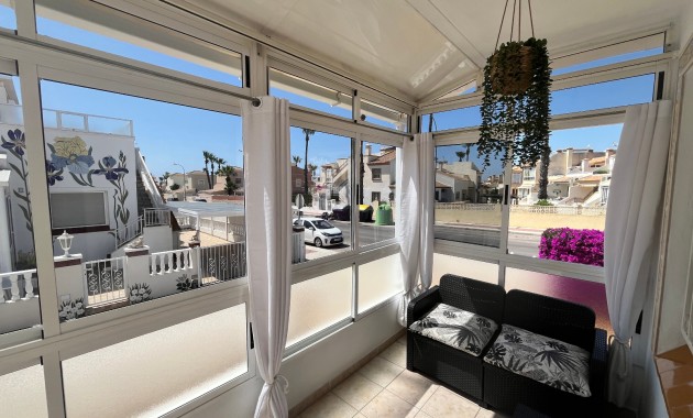 Herverkoop - Quad Villa -
Orihuela Costa - Playa Flamenca
