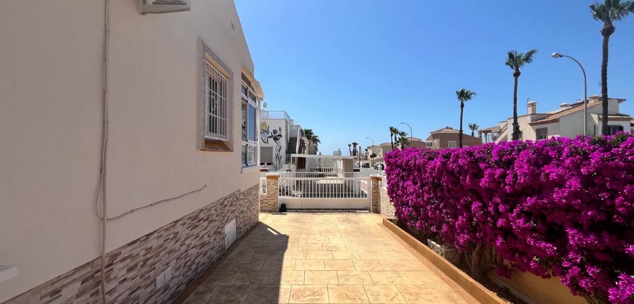 Herverkoop - Quad Villa -
Orihuela Costa - Playa Flamenca