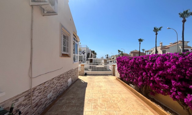 Herverkoop - Quad Villa -
Orihuela Costa - Playa Flamenca
