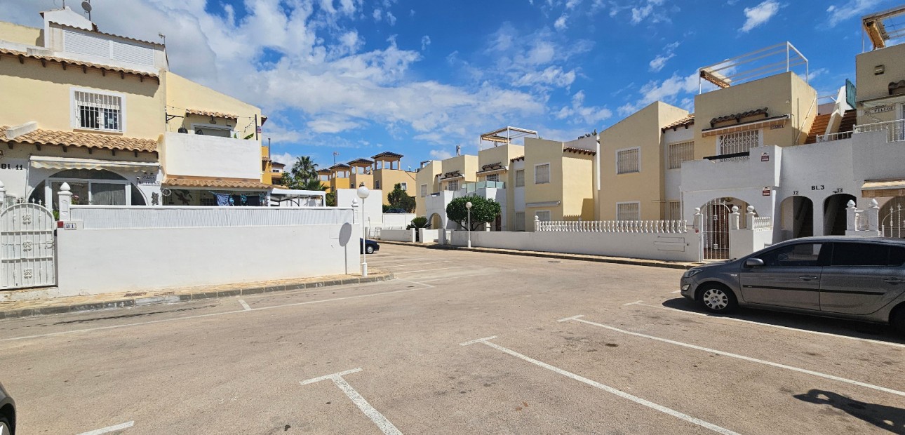 Herverkoop - Appartement / flat -
Orihuela Costa - Villamartin