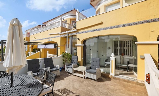 Herverkoop - Herenhuis -
Pinar de Campoverde - Pinar de Campoverde - Village