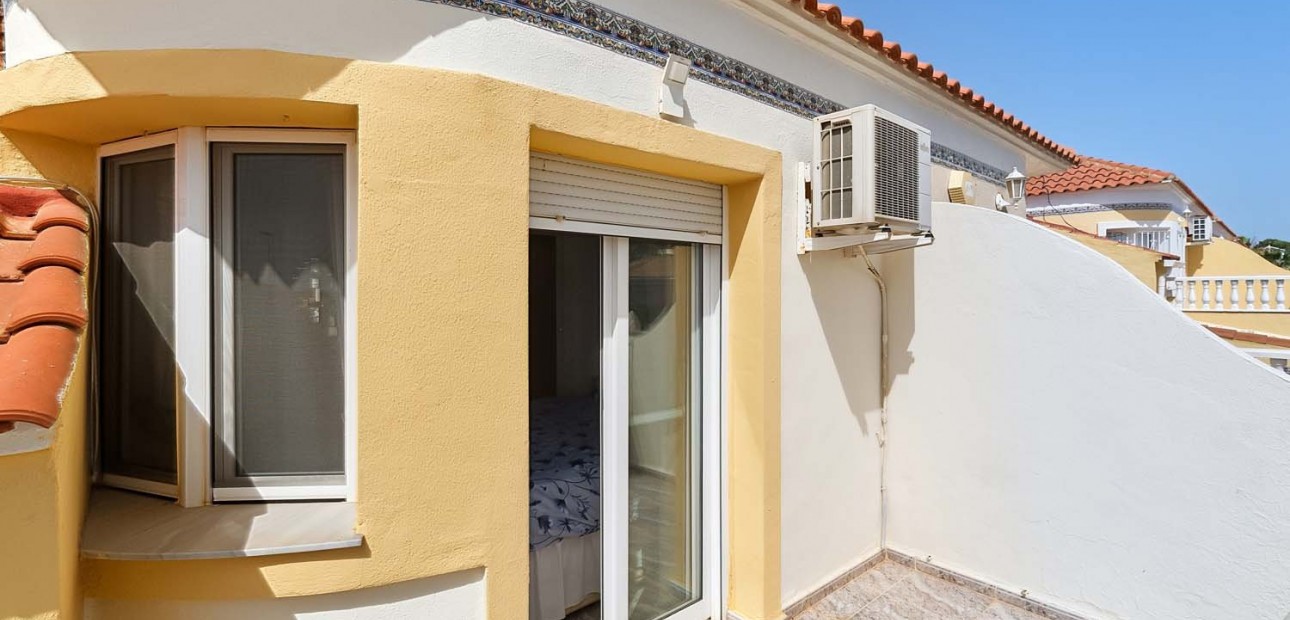 Herverkoop - Herenhuis -
Pinar de Campoverde - Pinar de Campoverde - Village