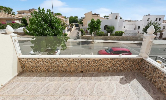 Herverkoop - Herenhuis -
Pinar de Campoverde - Pinar de Campoverde - Village