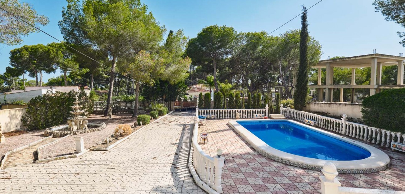 Herverkoop - Detached Villa -
Pinar de Campoverde - Pinar de Campoverde - Village