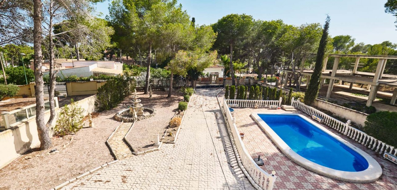 Herverkoop - Detached Villa -
Pinar de Campoverde - Pinar de Campoverde - Village