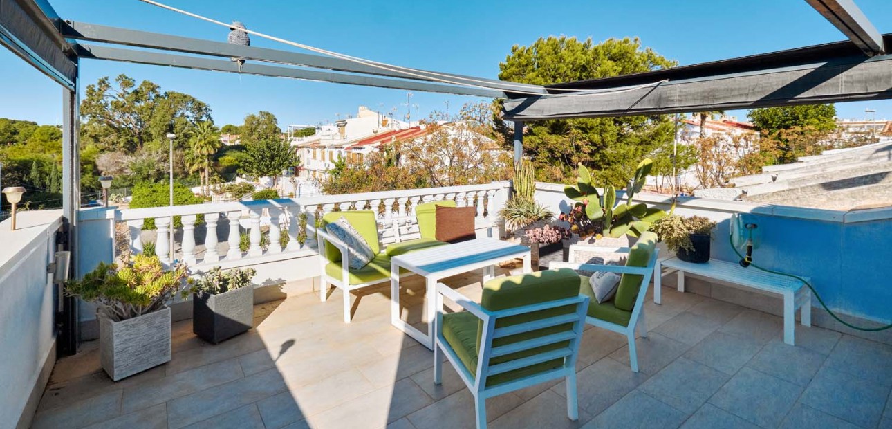 Herverkoop - Quad Villa -
Orihuela Costa - Mil Palmeras