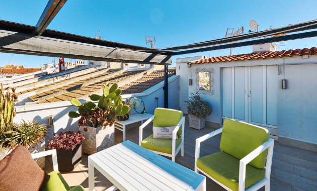 Herverkoop - Quad Villa -
Orihuela Costa - Mil Palmeras