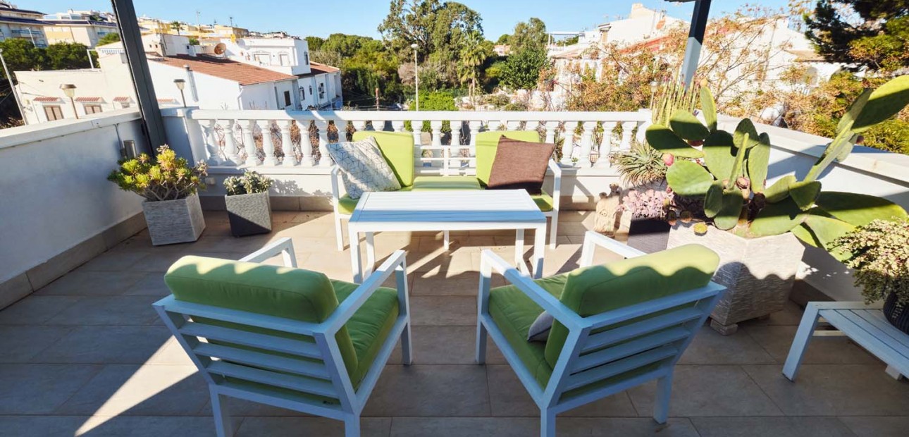 Herverkoop - Quad Villa -
Orihuela Costa - Mil Palmeras