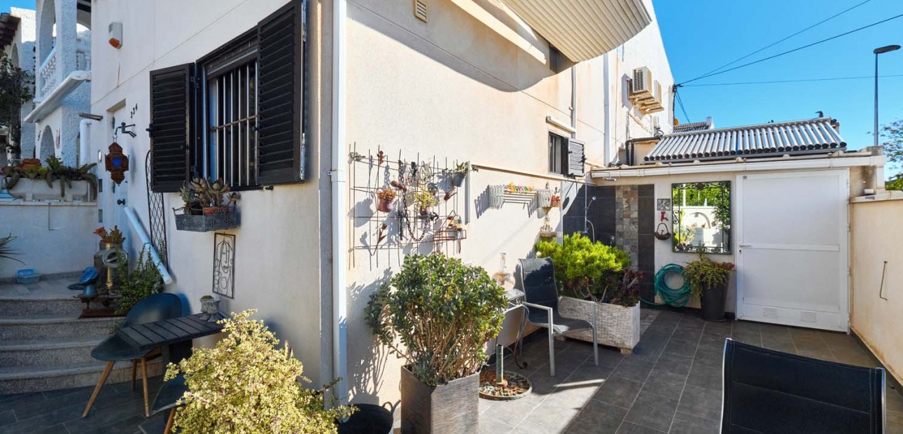 Herverkoop - Quad Villa -
Orihuela Costa - Mil Palmeras