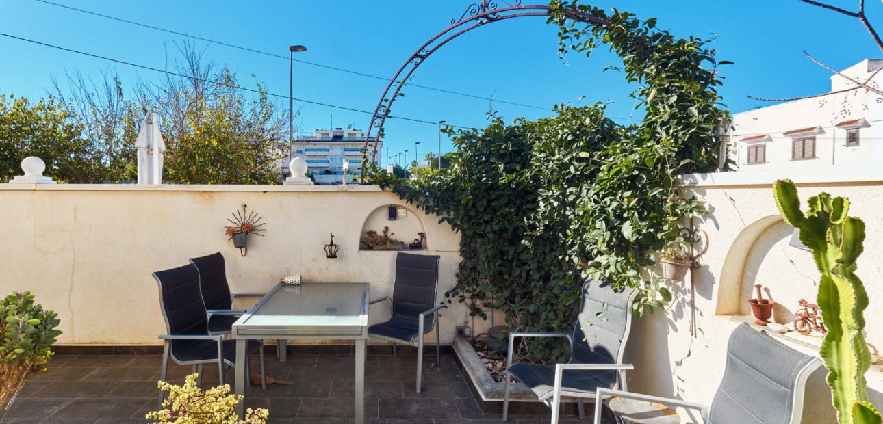 Herverkoop - Quad Villa -
Orihuela Costa - Mil Palmeras