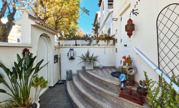 Herverkoop - Quad Villa -
Orihuela Costa - Mil Palmeras