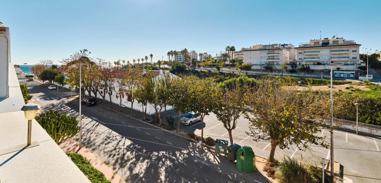 Herverkoop - Quad Villa -
Orihuela Costa - Mil Palmeras